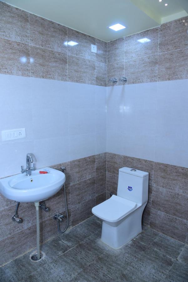 Rudra Villa Hotel *
