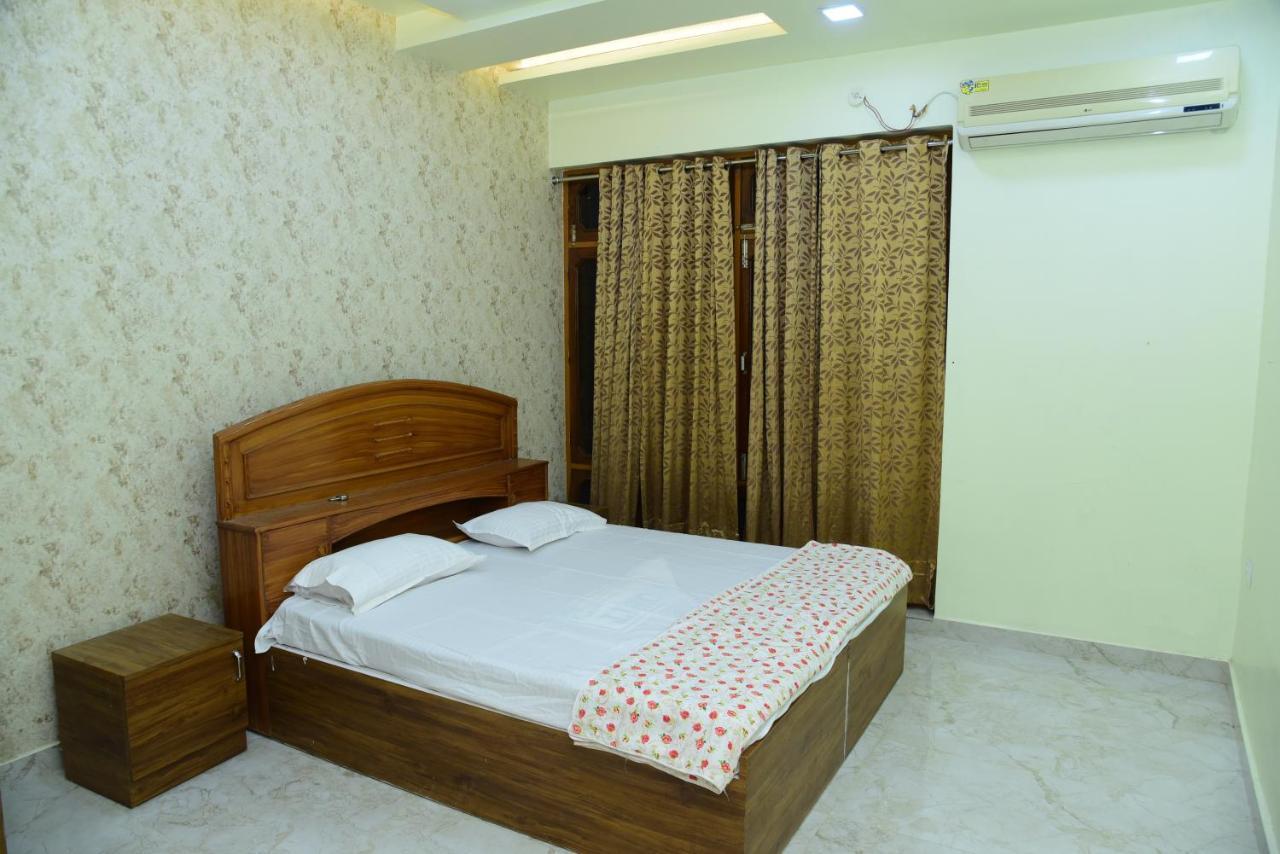 Rudra Villa Hotel *